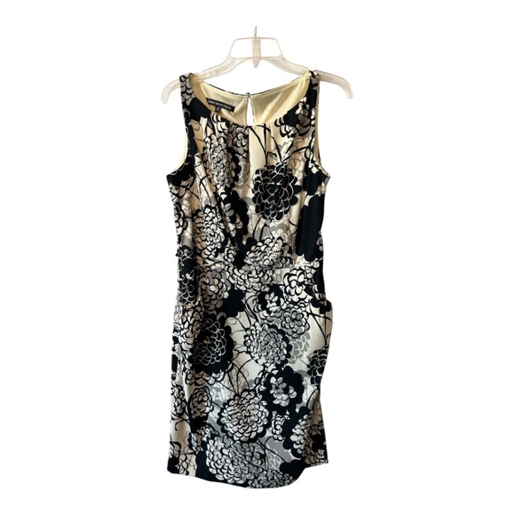 Jones Wear Dresses & Skirts - EUC JONES WEAR Black & Cream Floral Mid Length Dress Sz 14 + Flexees Shapewear